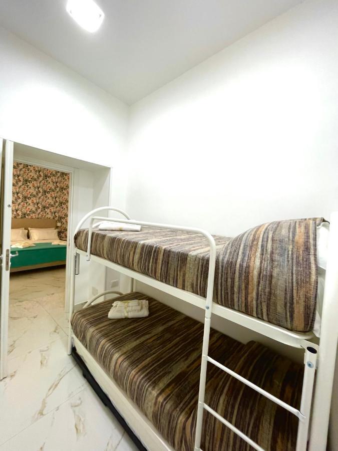 Virgy House Bed & Breakfast Napoli Ngoại thất bức ảnh